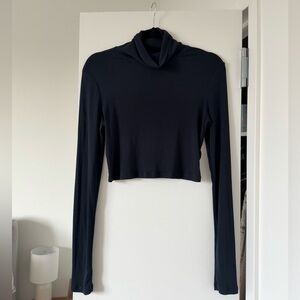 Aritzia Sunday Best Cropped Black Ribbed Turtleneck, Size Medium